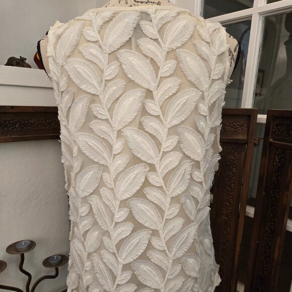 Ann Taylor Factory 3D Leaf Sleeveless Blouse, Sz M - Picture 2 of 9